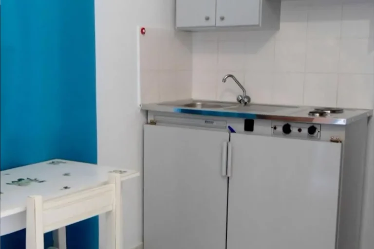 Δίκλινο Δωμάτιο τύπου Studio με Μπαλκόνι και θέα στο βουνό