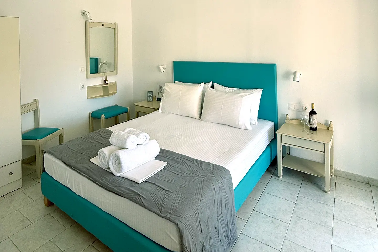 Δίκλινο Δωμάτιο τύπου Studio με Μπαλκόνι και θέα στο βουνό